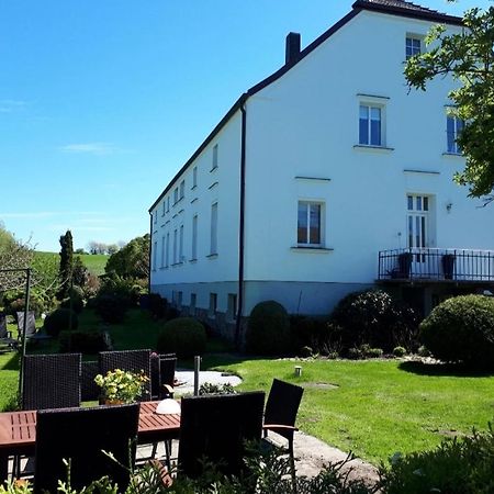 Altes Bauernhaus Im Gruenen Steffenshagen Екстер'єр фото